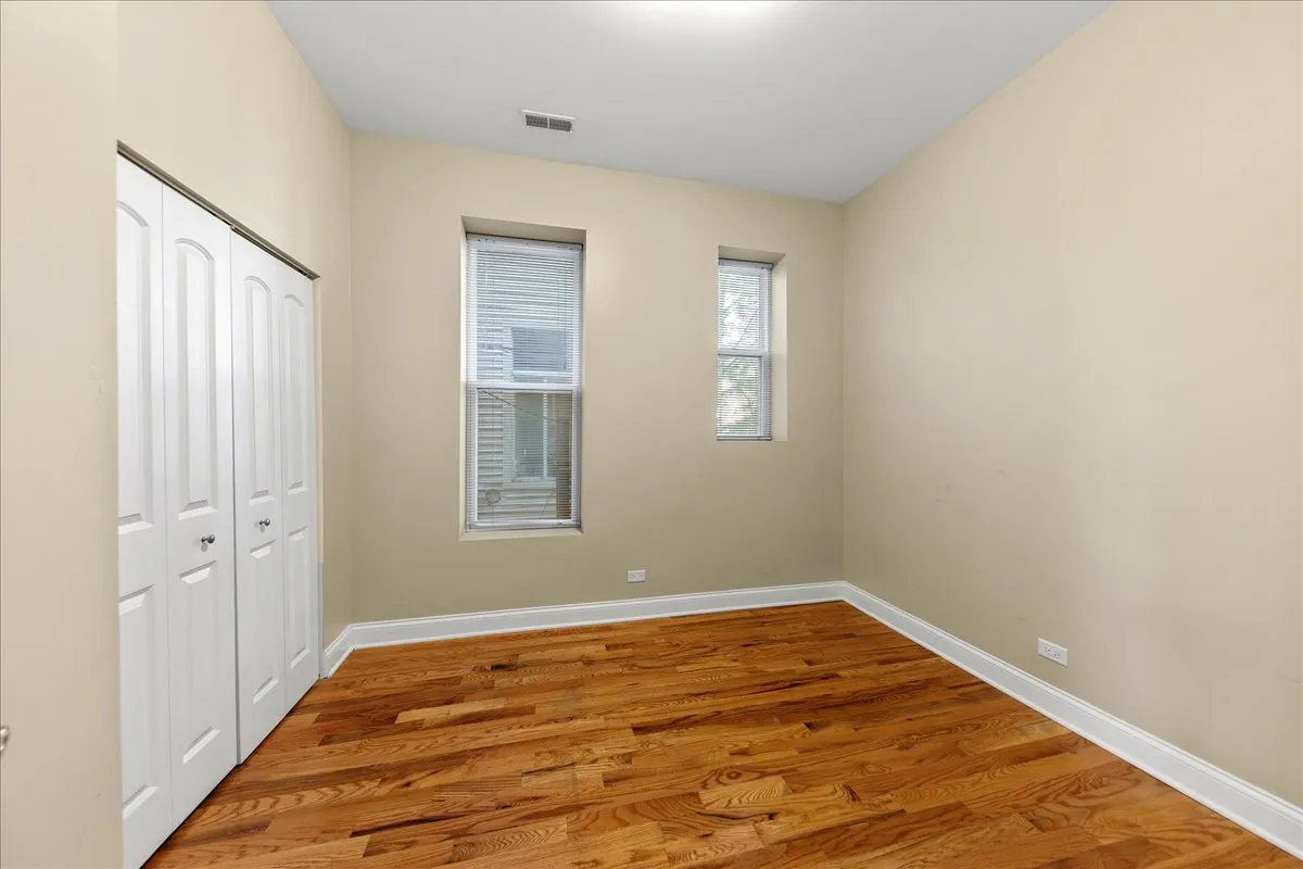 3927 N Clarendon Ave, ,  60613, USA 60613-unit#1R-Chicago-IL