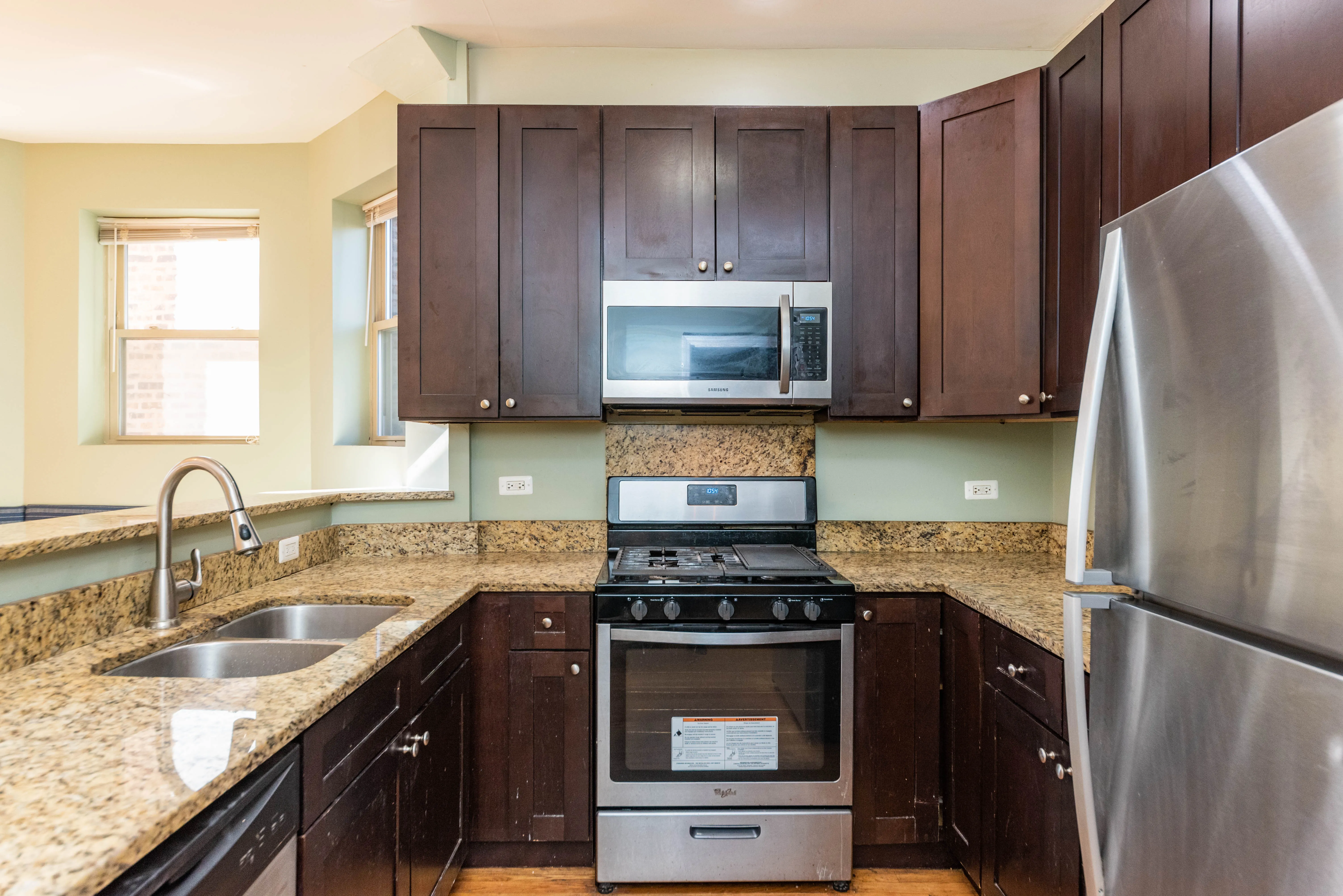 2812 E 76th St, ,  60649, USA 60649-unit#3-Chicago-IL