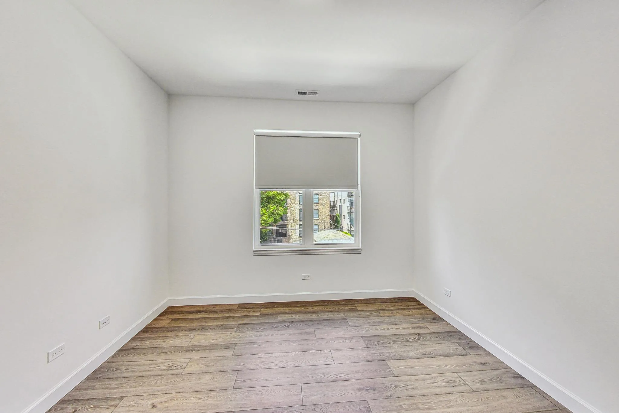 6122 S University Ave, ,  60637, USA 60637-unit#103-Chicago-IL