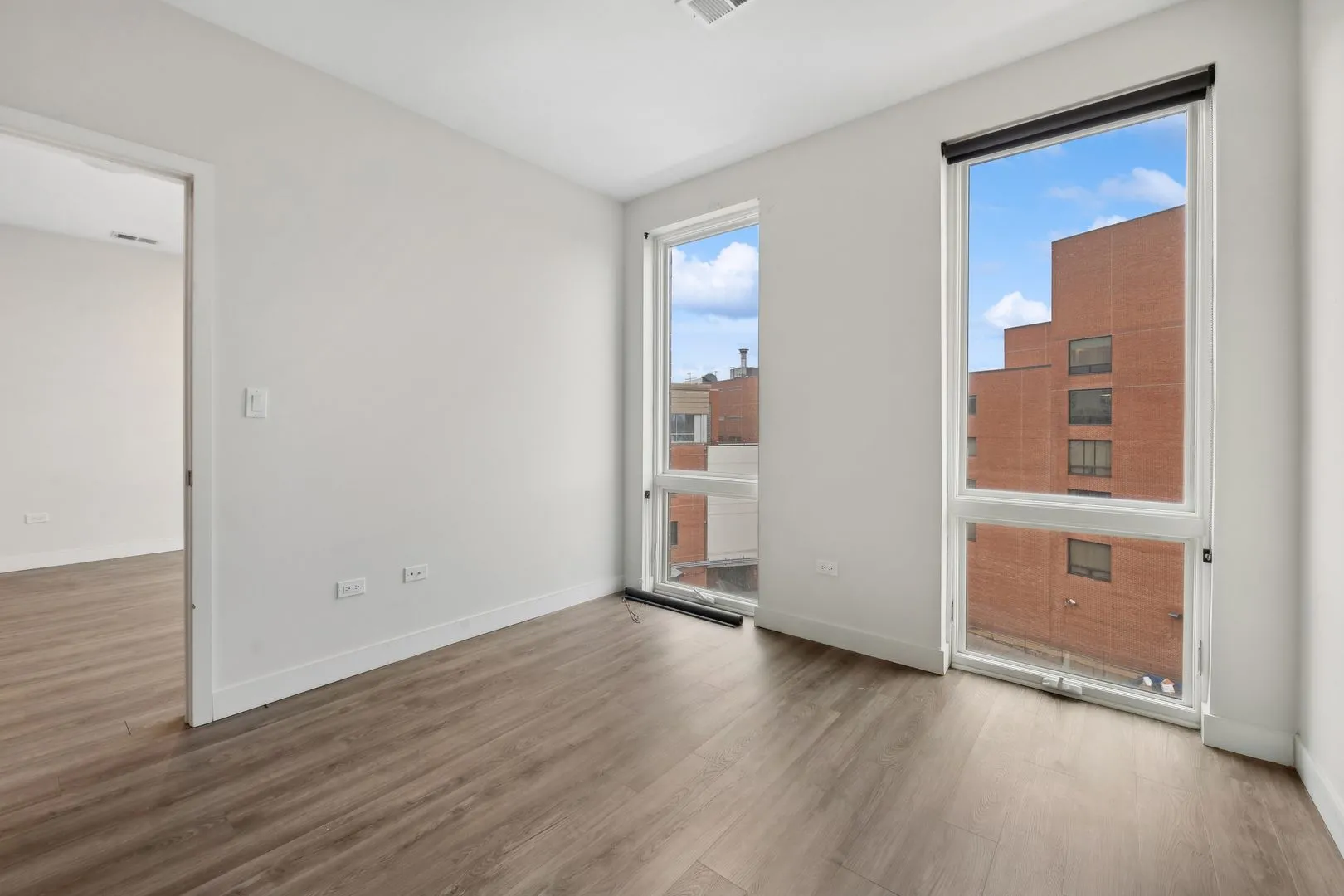 4027 N Broadway #501, ,  60613, USA 60613-Chicago-IL