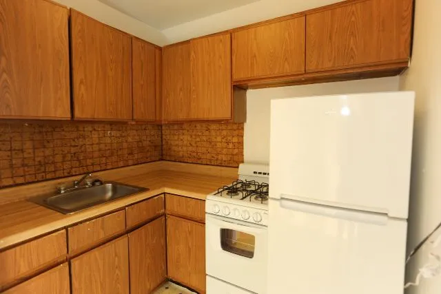 711 W Belmont Ave, ,  60657, USA 60657-unit#211-Chicago-IL