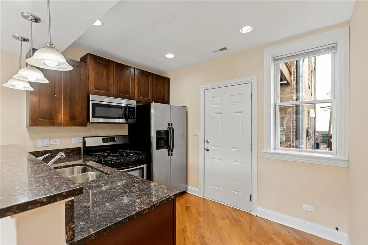 4014 N Central Park Ave, ,  60618, USA 60618-unit#3E-Chicago-IL