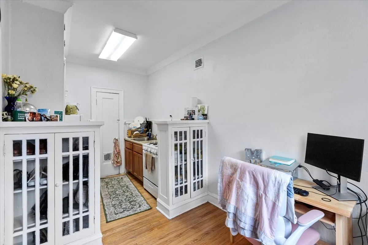 3449 N Elaine Pl, , 60657, USA 60657-unit#104-Chicago-IL