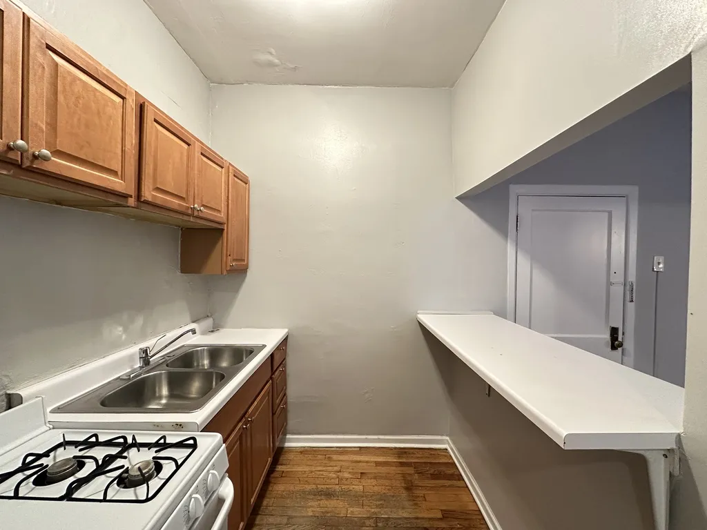 1050 W George St, ,  60657, USA 60657-unit#006-Chicago-IL