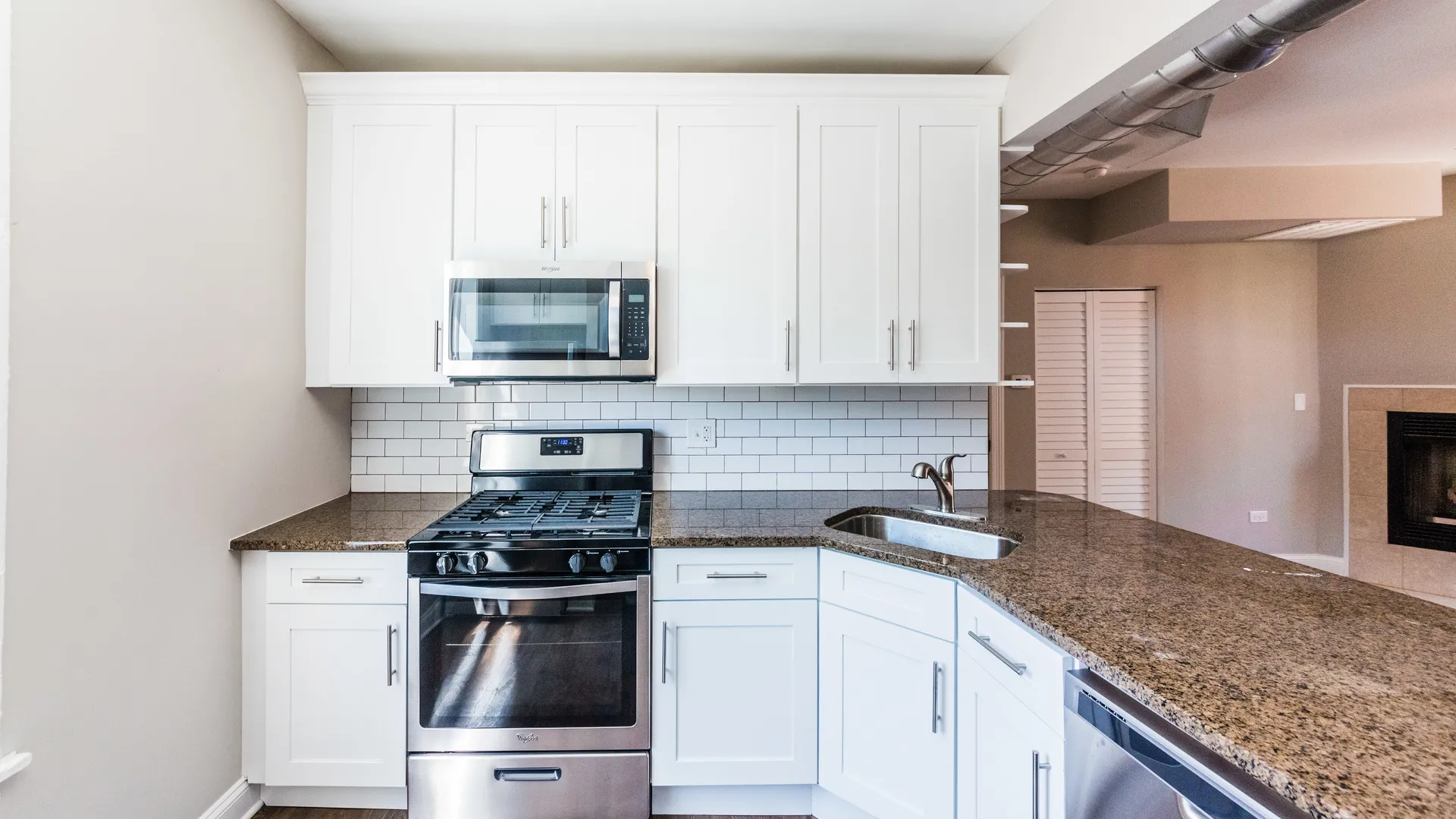 2111 W Caton St, ,  60647, USA 60647-unit#2S-Chicago-IL