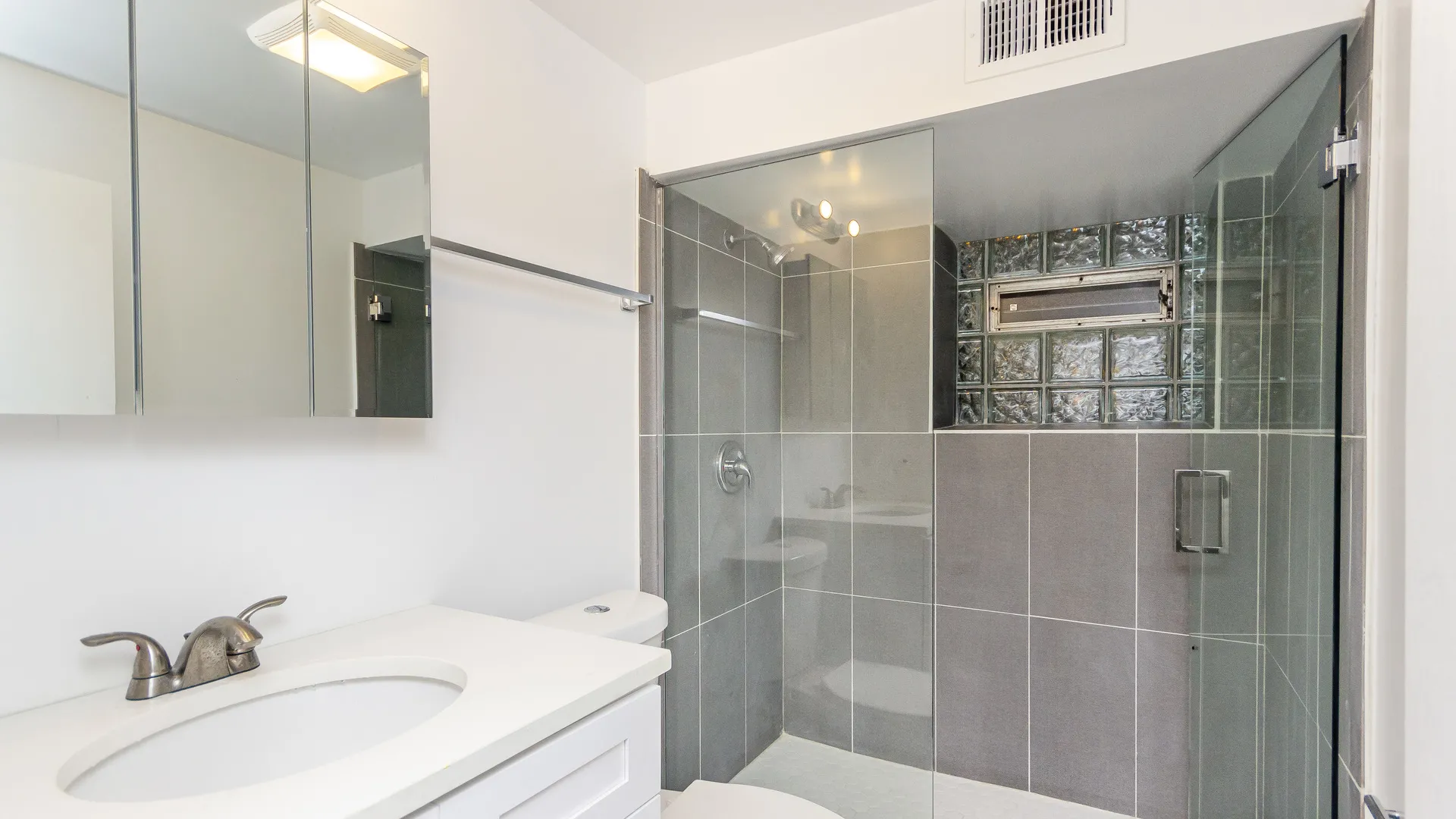 825 N Oakley Blvd, ,  60622, USA 60622-unit#G-Chicago-IL