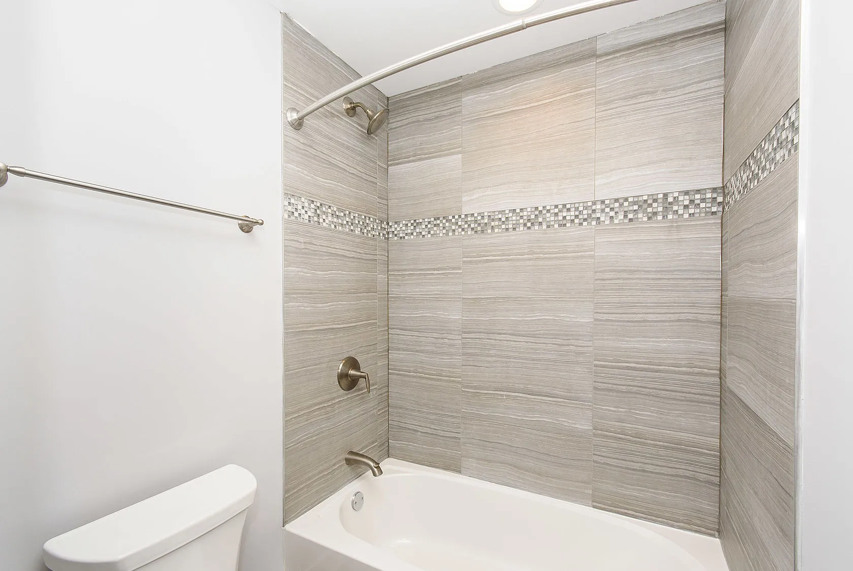 852 W Newport Ave, ,  60657, USA 60657-unit#G-Chicago-IL