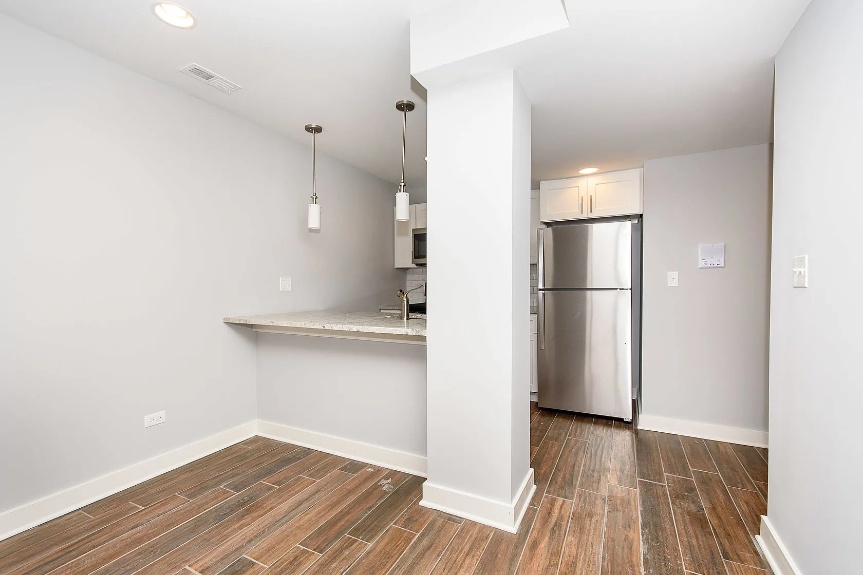 852 W Newport Ave, ,  60657, USA 60657-unit#G-Chicago-IL