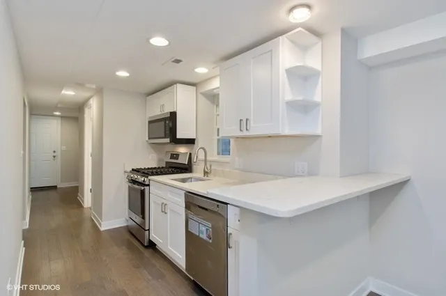 3054 N Spaulding Ave, , 60618, USA 60618-unit#G-Chicago-IL