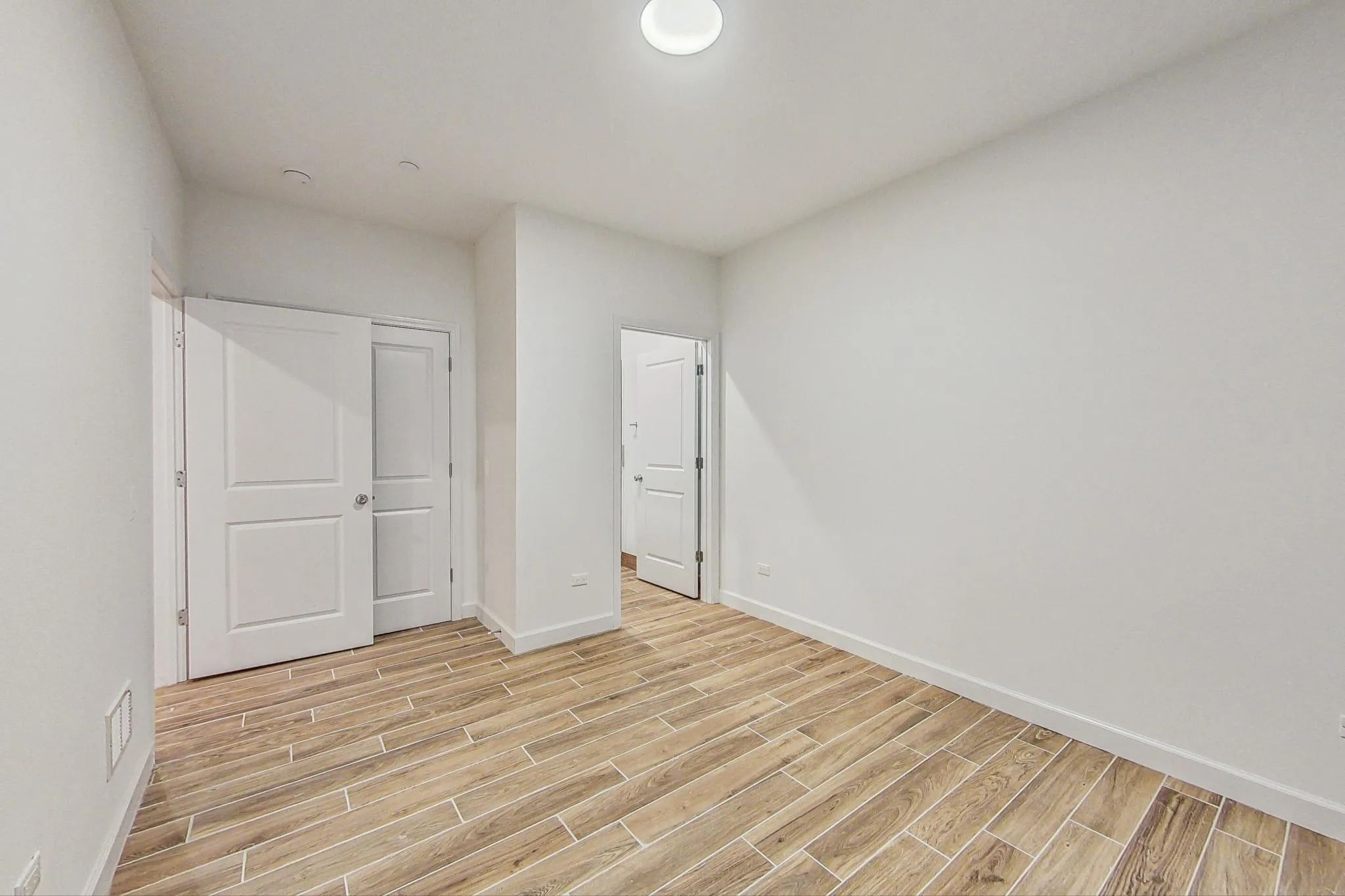 6122 S University Ave, ,  60637, USA 60637-unit#201-Chicago-IL