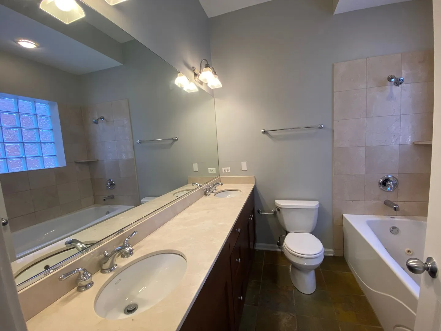 1528 W Greenleaf Ave, ,  60626, USA 60626-unit#1N-Chicago-IL