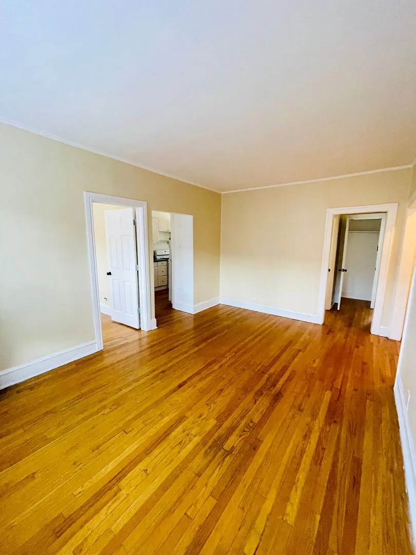 1331 W Touhy Ave, ,  60626, USA 60626-unit#3N-Chicago-IL