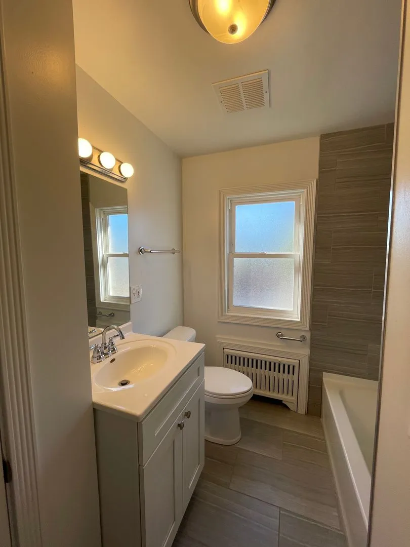 371 Central Ave, ,  60035, USA 60035-unit#2E-Highland Park-IL