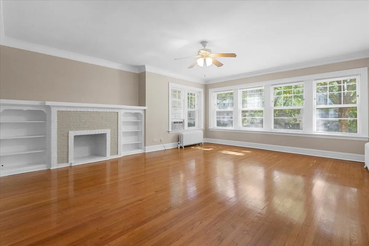 811 Dobson St, Evanston,  60202, USA 60202-unit#1E-Evanson-IL