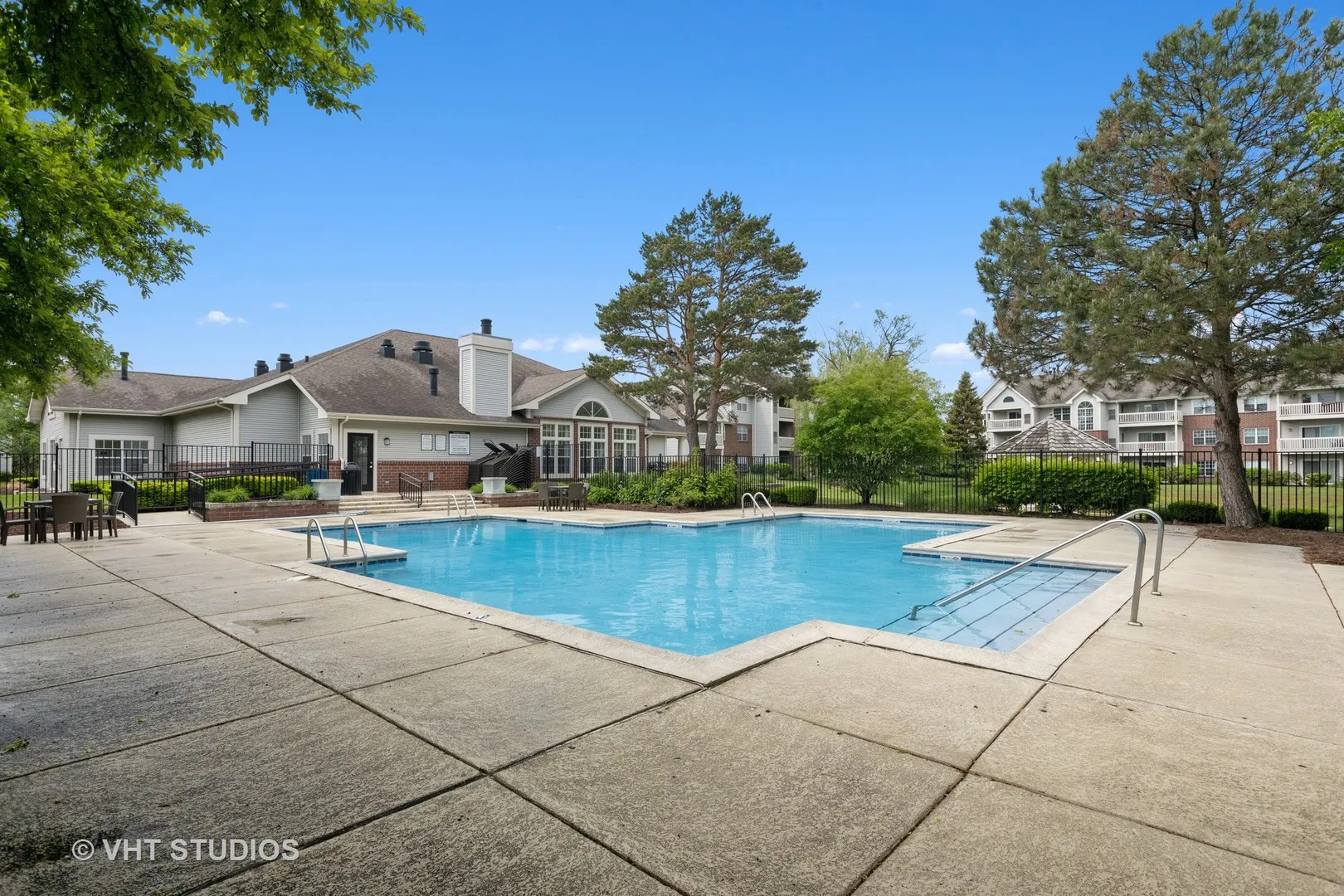 82 Sterling Cir, , 60189, USA 60189-unit#82-Wheaton-IL