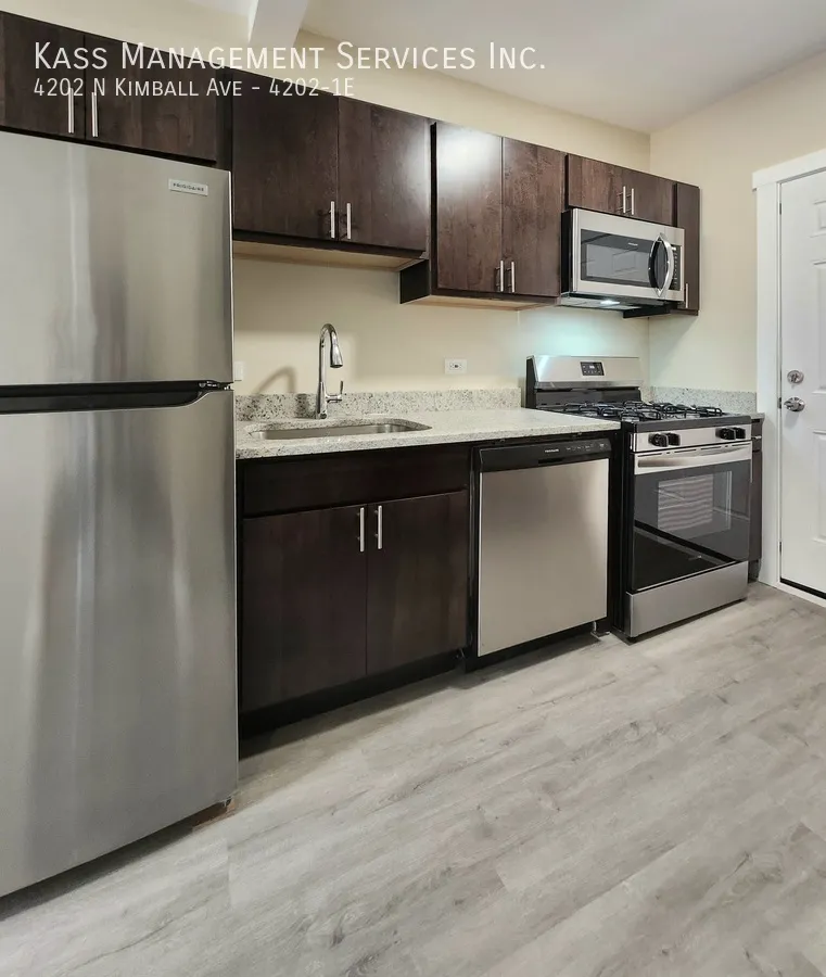 3402 W Berteau Ave, , 60618, USA 60618-unit#4202-1E-Chicago-IL