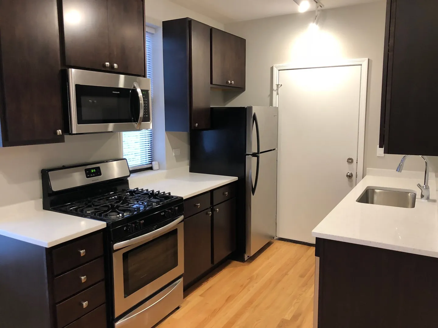 3215 W Cullom Ave, ,  60618, USA 60618-unit#2-Chicago-IL