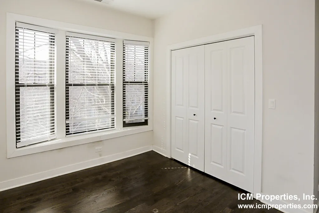 1600 W Belle Plaine Ave, ,  60613, USA 60613-unit#1600-2-Chicago-IL