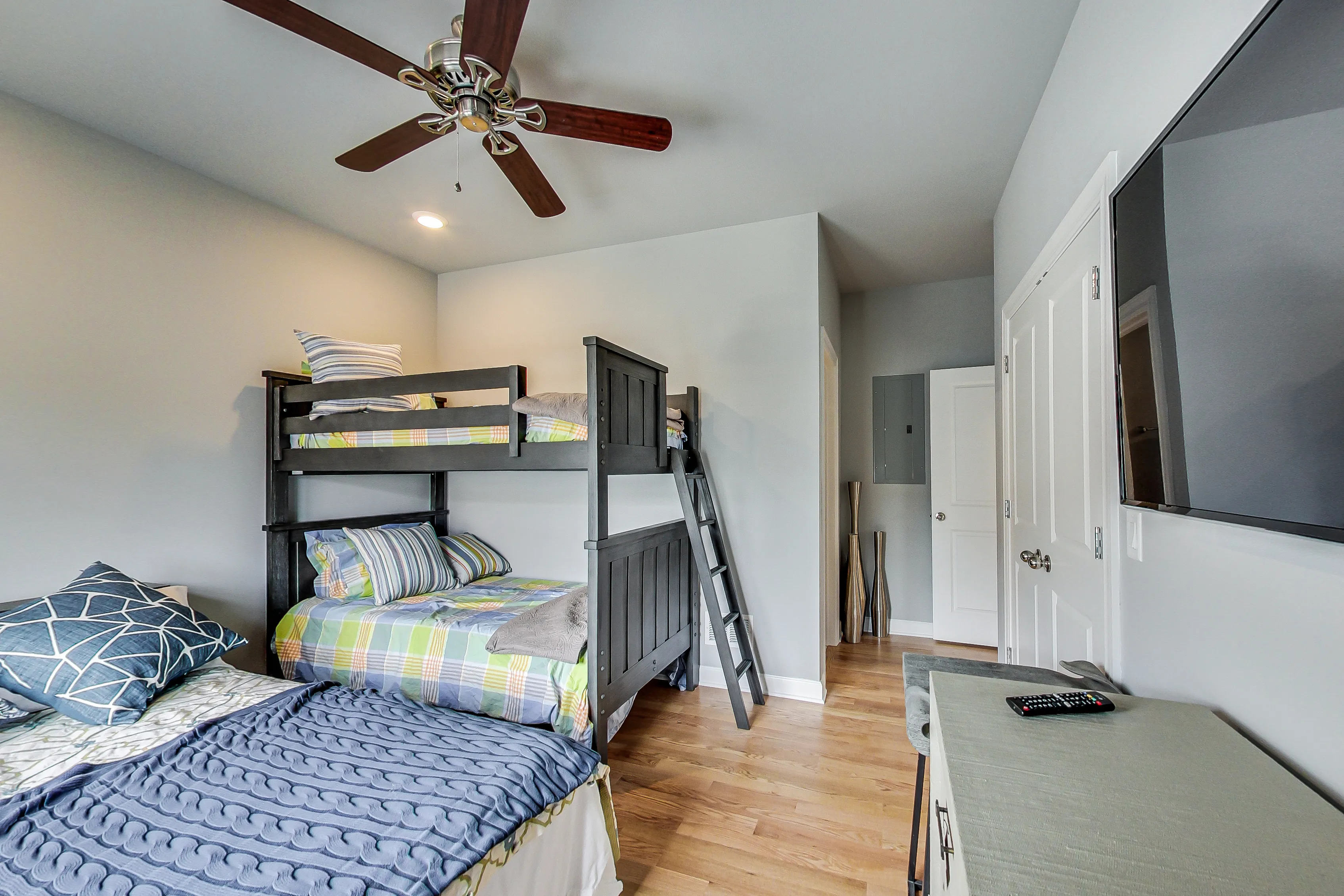 5126 S Kenwood Ave, ,  60615, USA 60615-unit#302-Chicago-IL