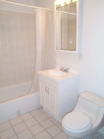 922 W Addison St, ,  60613, USA 60613-unit#G-Chicago-IL