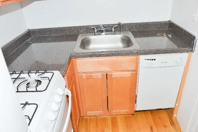 739 W Belmont Ave, ,  60657, USA 60657-unit#507-Chicago-IL