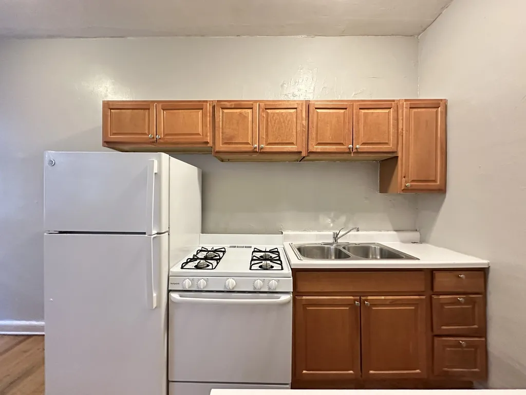 1050 W George St, ,  60657, USA 60657-unit#006-Chicago-IL