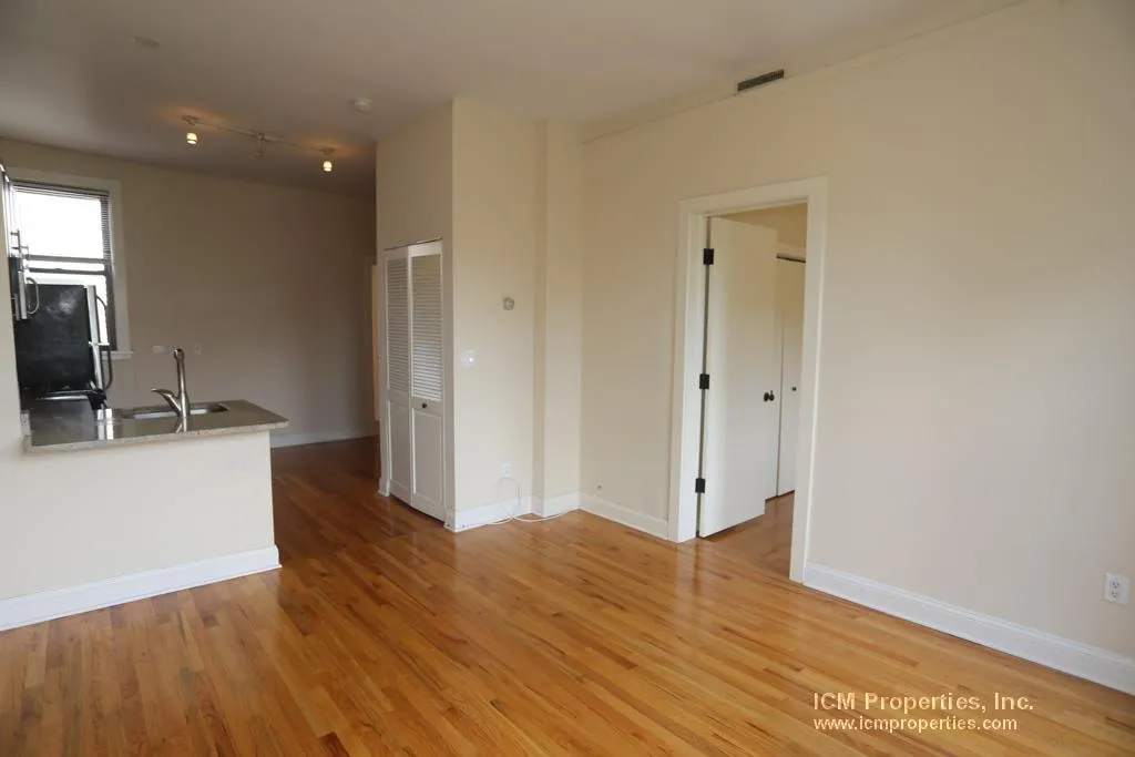 2954 N Racine Ave, ,  60657, USA 60657-unit#2954-3F-Chicago-IL