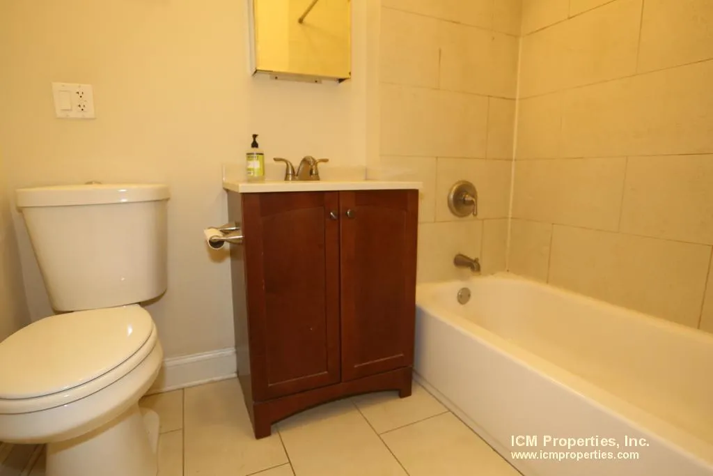 2954 N Racine Ave, ,  60657, USA 60657-unit#2954-3F-Chicago-IL