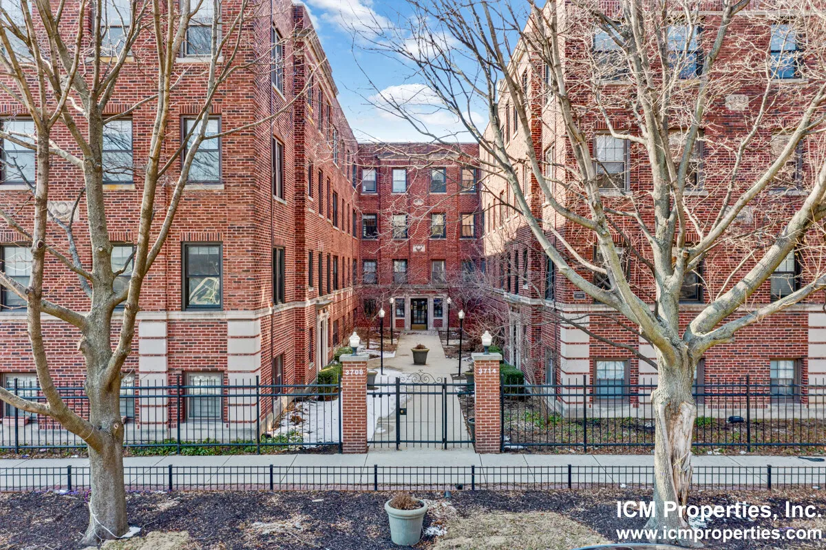 3708 N Sheffield Ave, ,  60613, USA 60613-unit#3710-306-Chicago-IL
