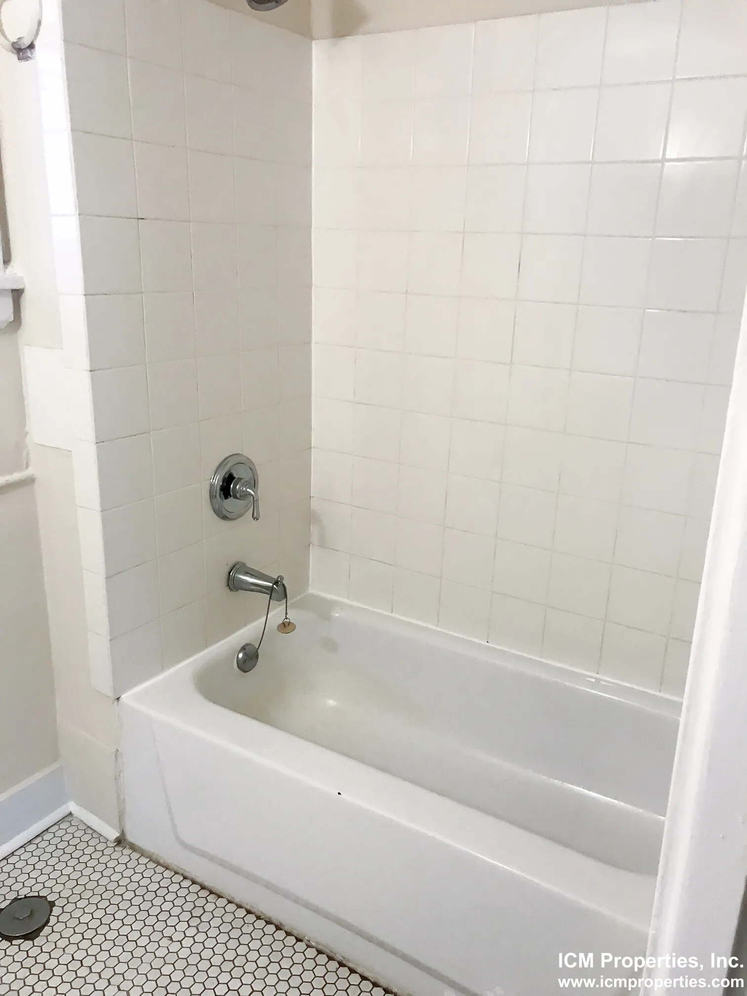 3817 N Lawndale Ave, ,  60618, USA 60618-unit#3817-GDN-Chicago-IL