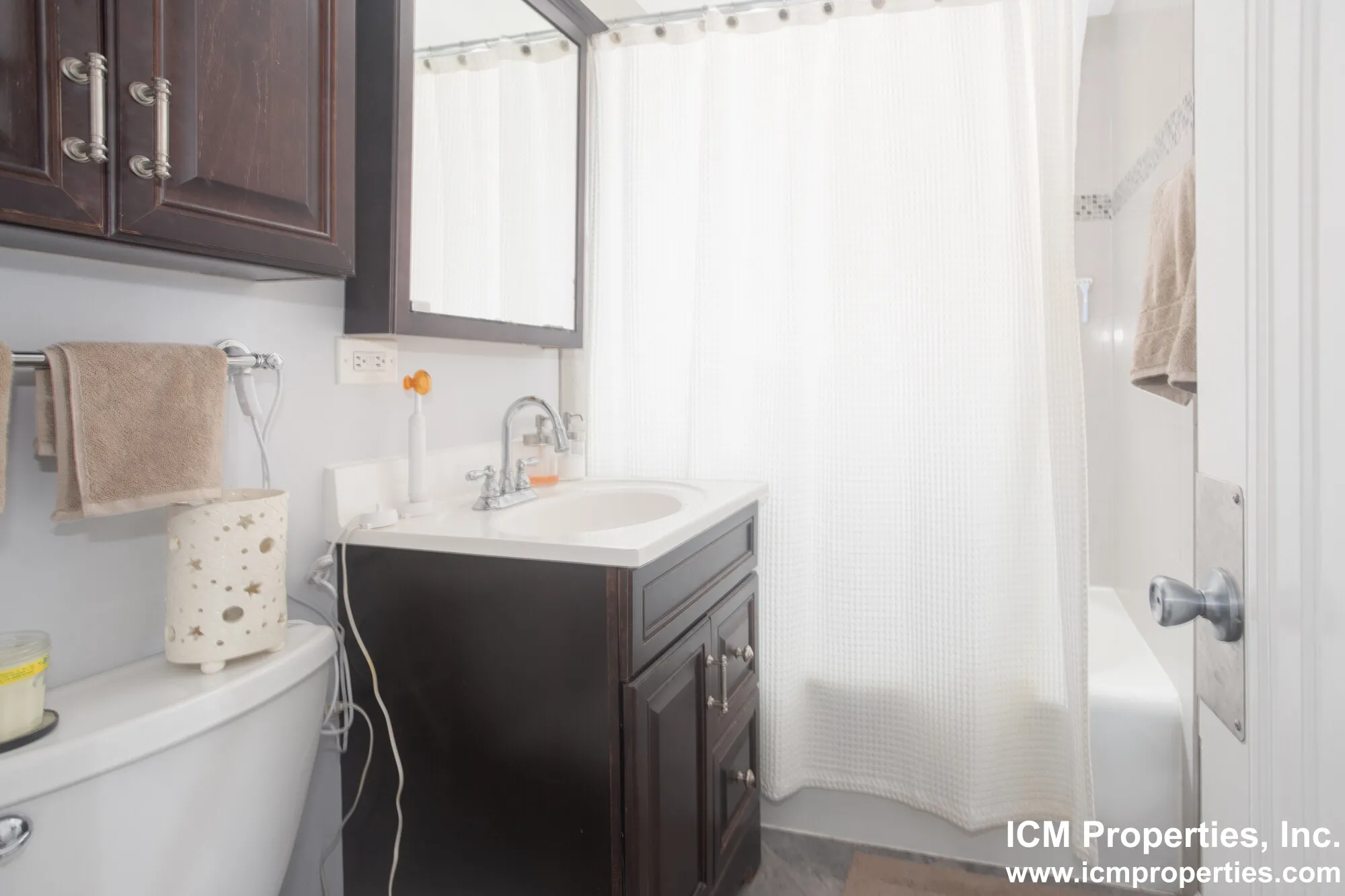3708 N Sheffield Ave, ,  60613, USA 60613-unit#3708-208-Chicago-IL