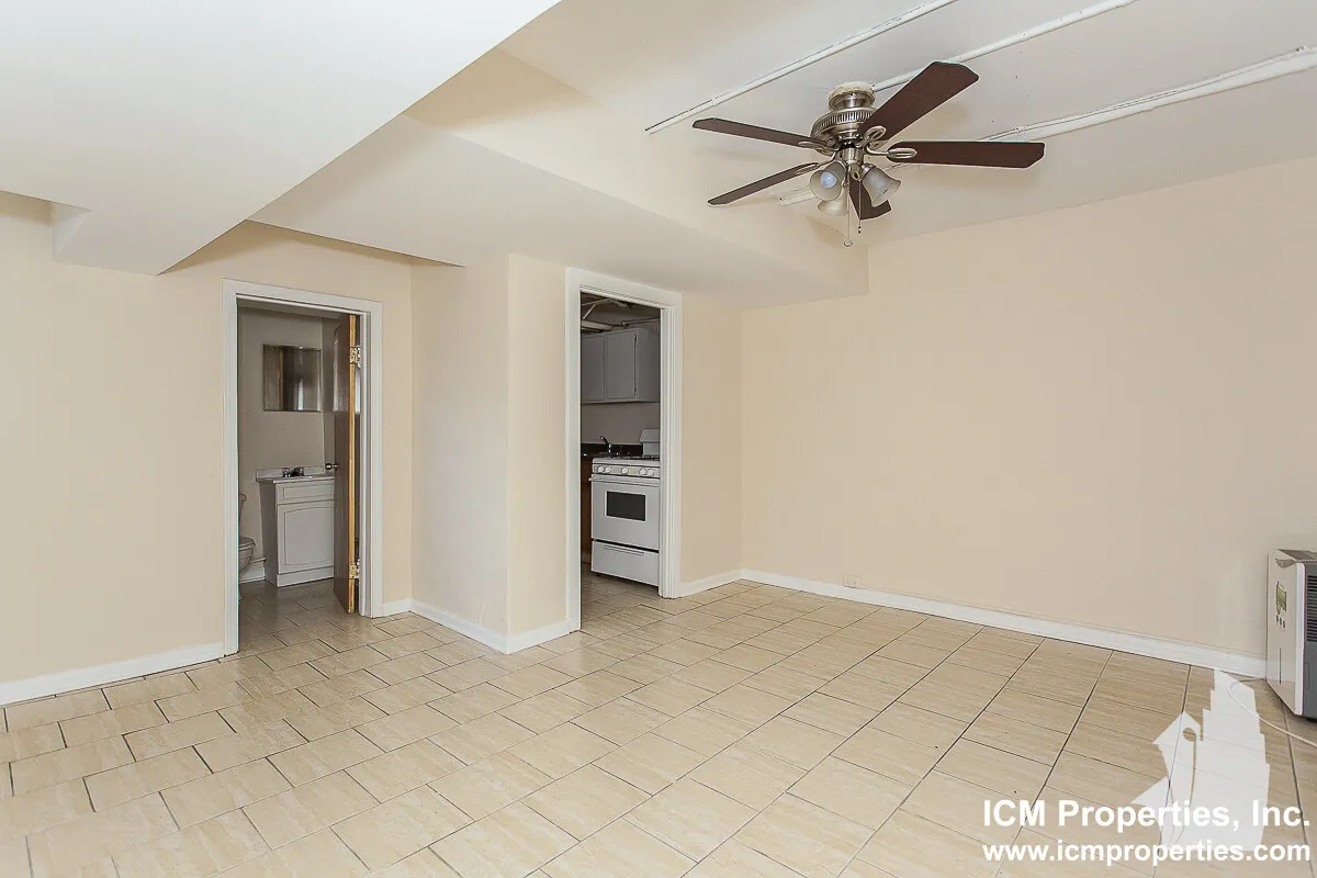 2876 N Clark St, ,  60657, USA 60657-unit#2886-G-Chicago-IL