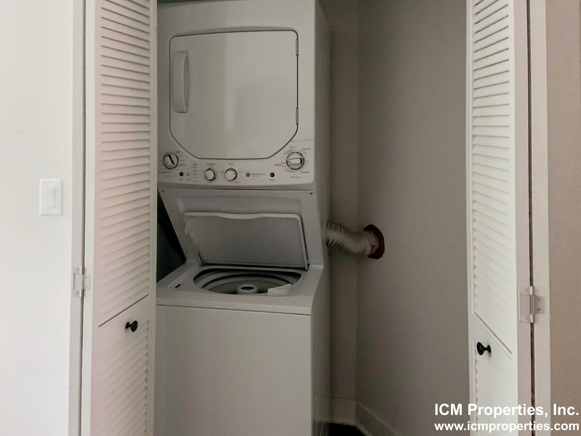 1600 W Belle Plaine Ave, ,  60613, USA 60613-unit#1606-1-Chicago-IL