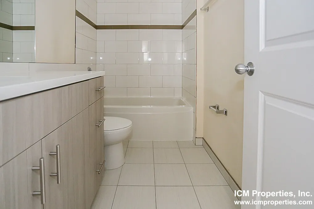 3709 N Wilton Ave, ,  60613, USA 60613-unit#3709-3-Chicago-IL