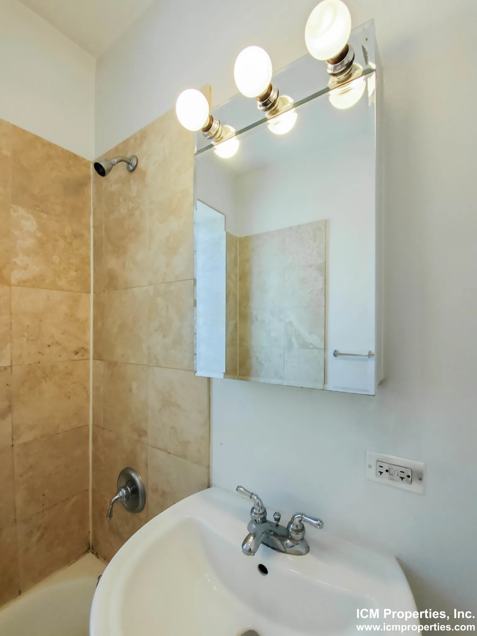 1210 W Waveland Ave, , 60613, USA 60613-unit#1210WAV2-Chicago-IL