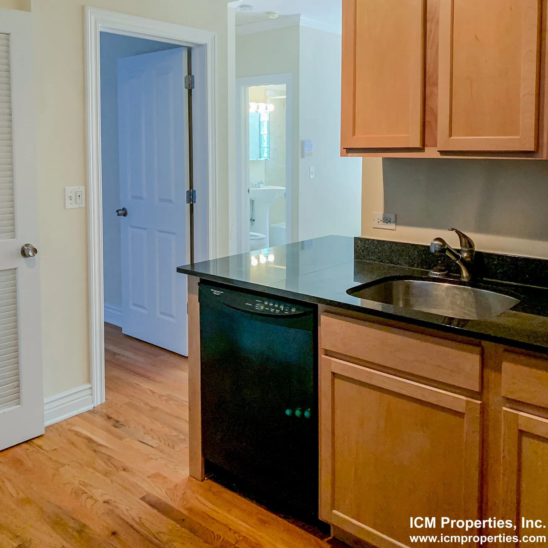 1210 W Waveland Ave, ,  60613, USA 60613-unit#1214WAV1-Chicago-IL