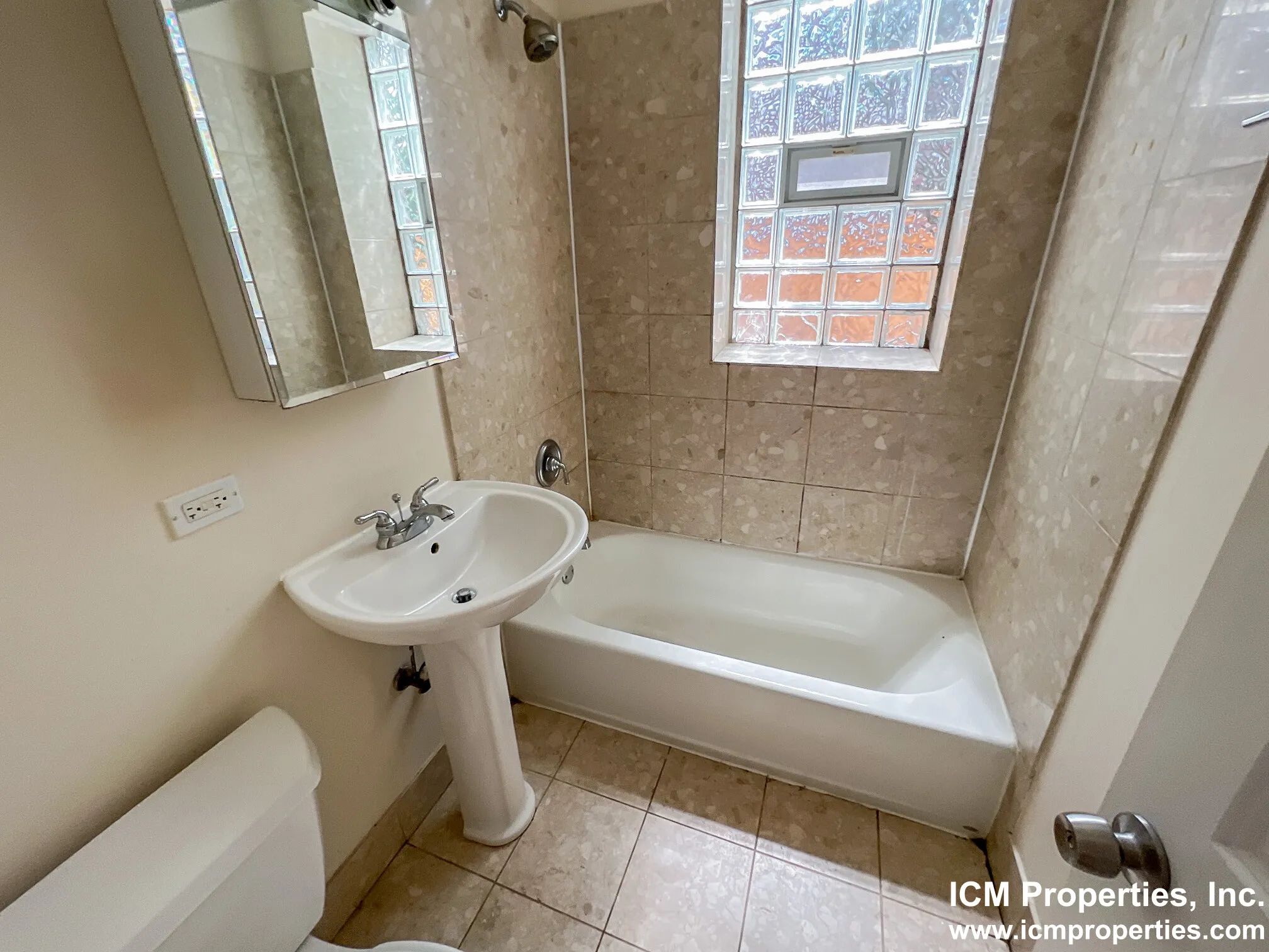1210 W Waveland Ave, ,  60613, USA 60613-unit#1214WAV1-Chicago-IL