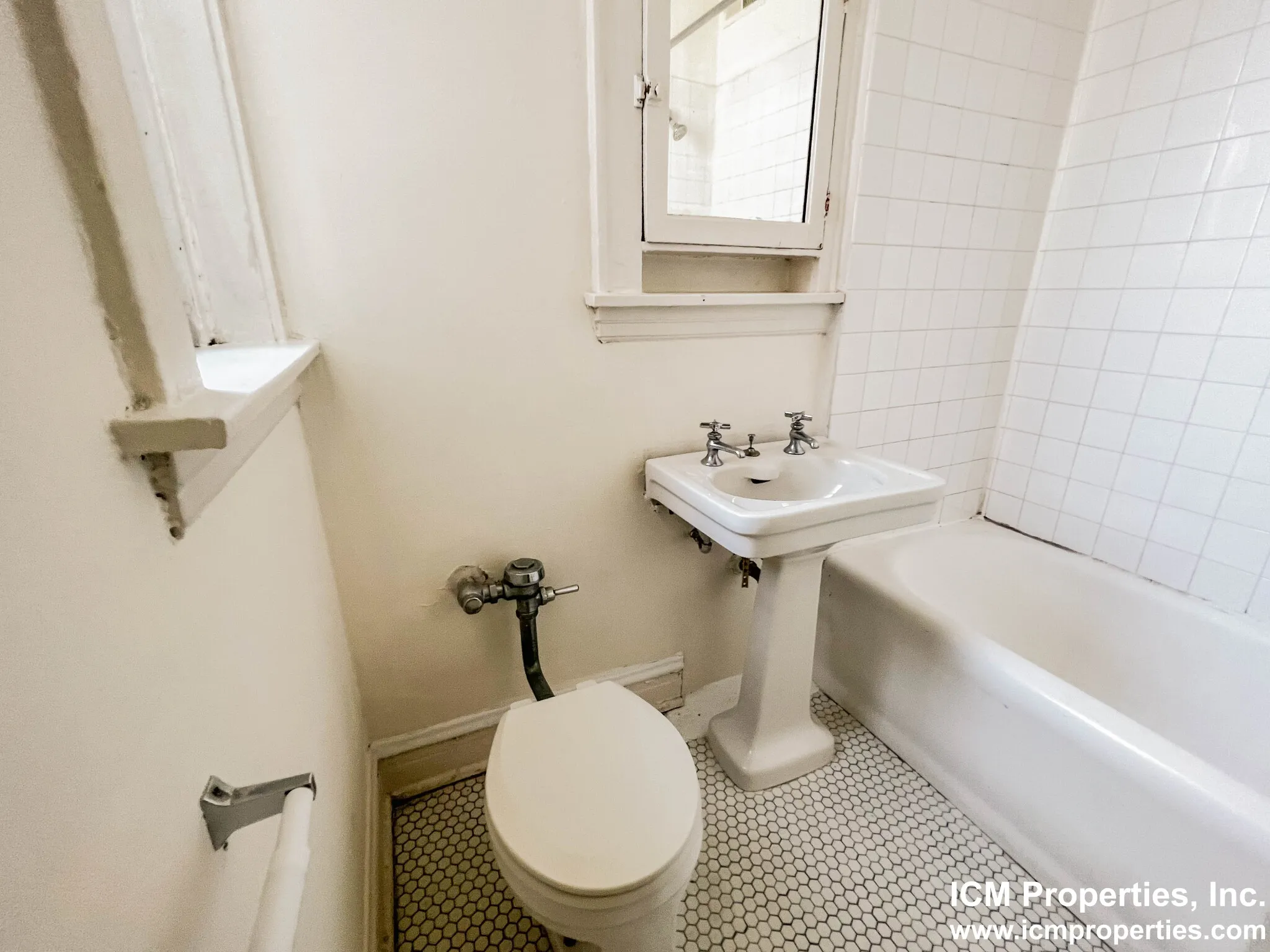 3618 N Marshfield Ave, ,  60613, USA 60613-unit#3620-2B-Chicago-IL