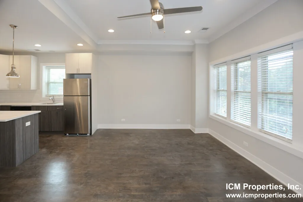 3915 N Janssen Ave, ,  60613, USA 60613-unit#3915-3S-Chicago-IL