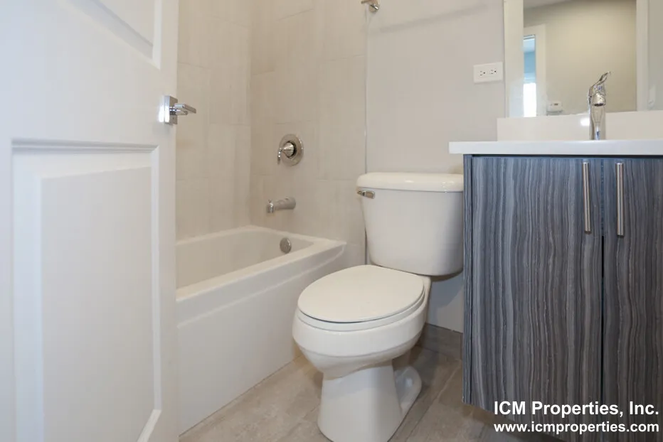 3915 N Janssen Ave, ,  60613, USA 60613-unit#3915-3S-Chicago-IL