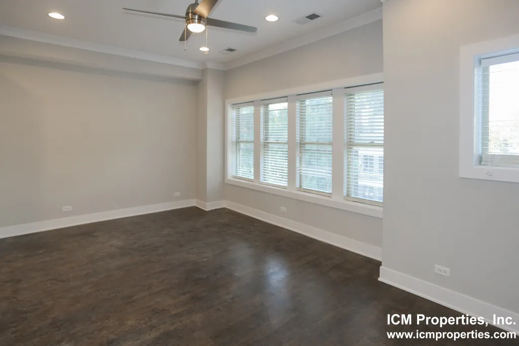 3915 N Janssen Ave, ,  60613, USA 60613-unit#3915-3S-Chicago-IL