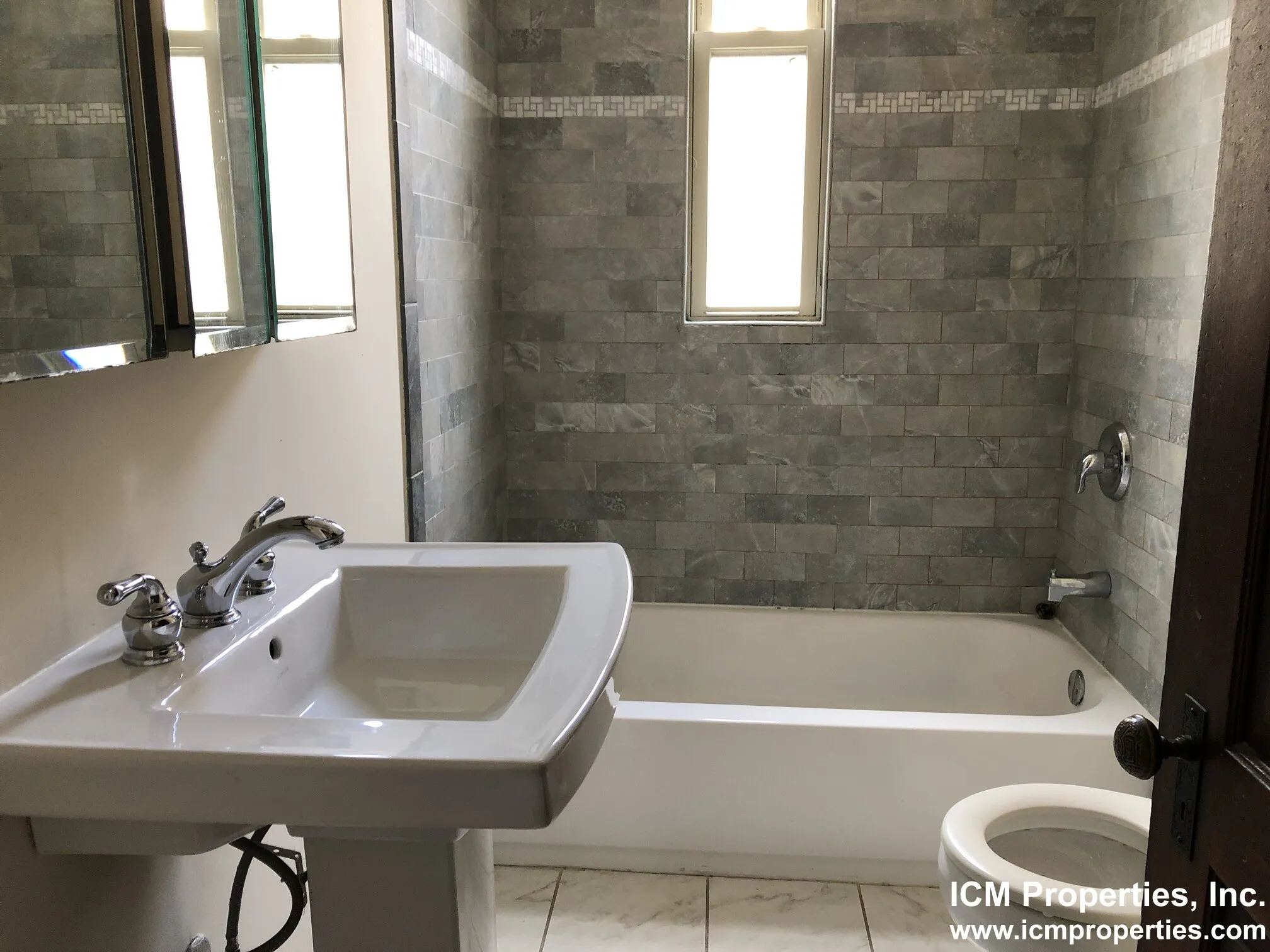 851 W Wellington Ave, ,  60657, USA 60657-unit#851W-3-Chicago-IL