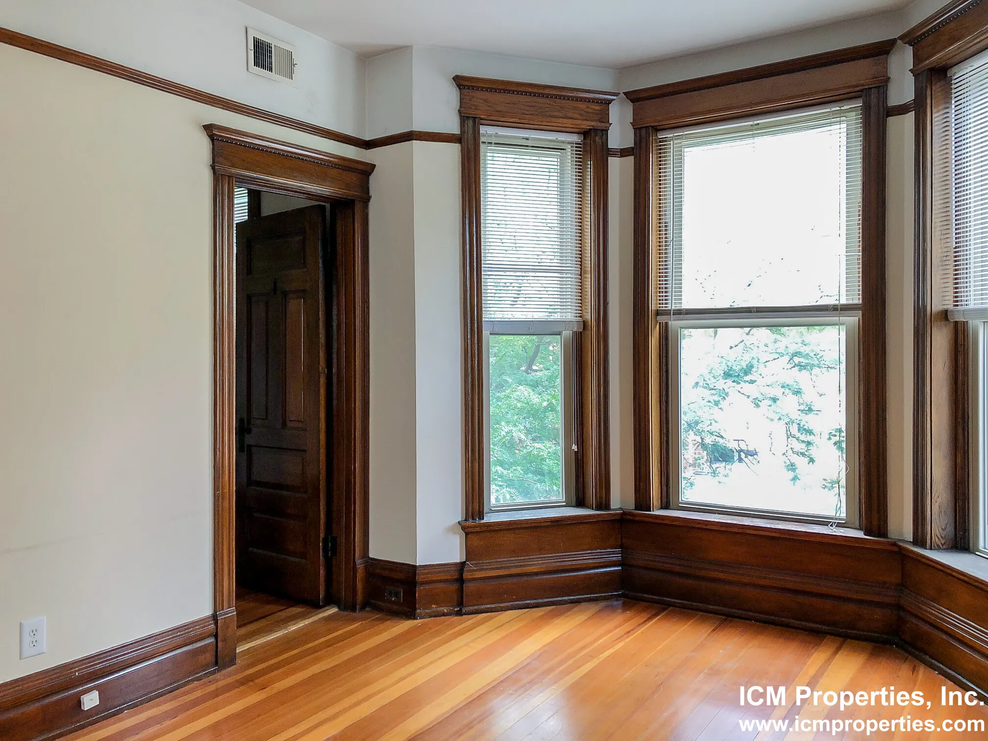851 W Wellington Ave, ,  60657, USA 60657-unit#851W-3-Chicago-IL
