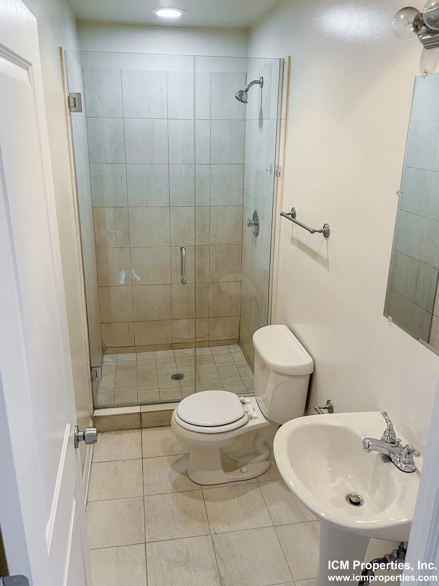 3912 N Pine Grove Ave, , 60613, USA 60613-unit#3918-2-Chicago-IL
