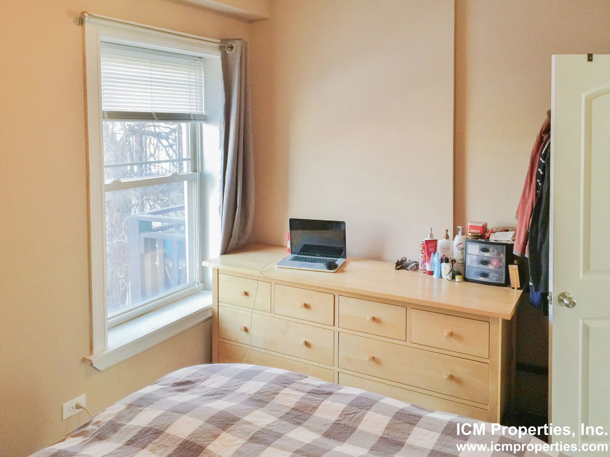 3808 N Sheffield Ave, ,  60613, USA 60613-unit#3814S-3W-Chicago-IL