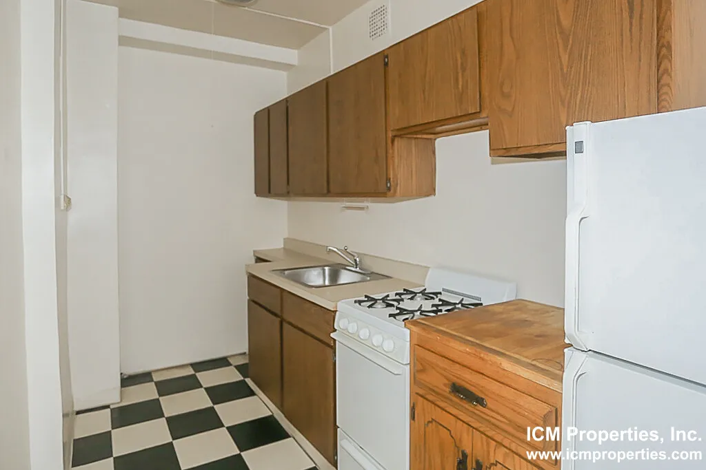 540 W Briar Pl, ,  60657, USA 60657-unit#540-2C-Chicago-IL