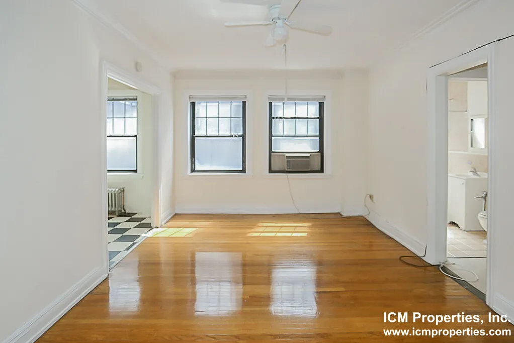 540 W Briar Pl, ,  60657, USA 60657-unit#540-2C-Chicago-IL