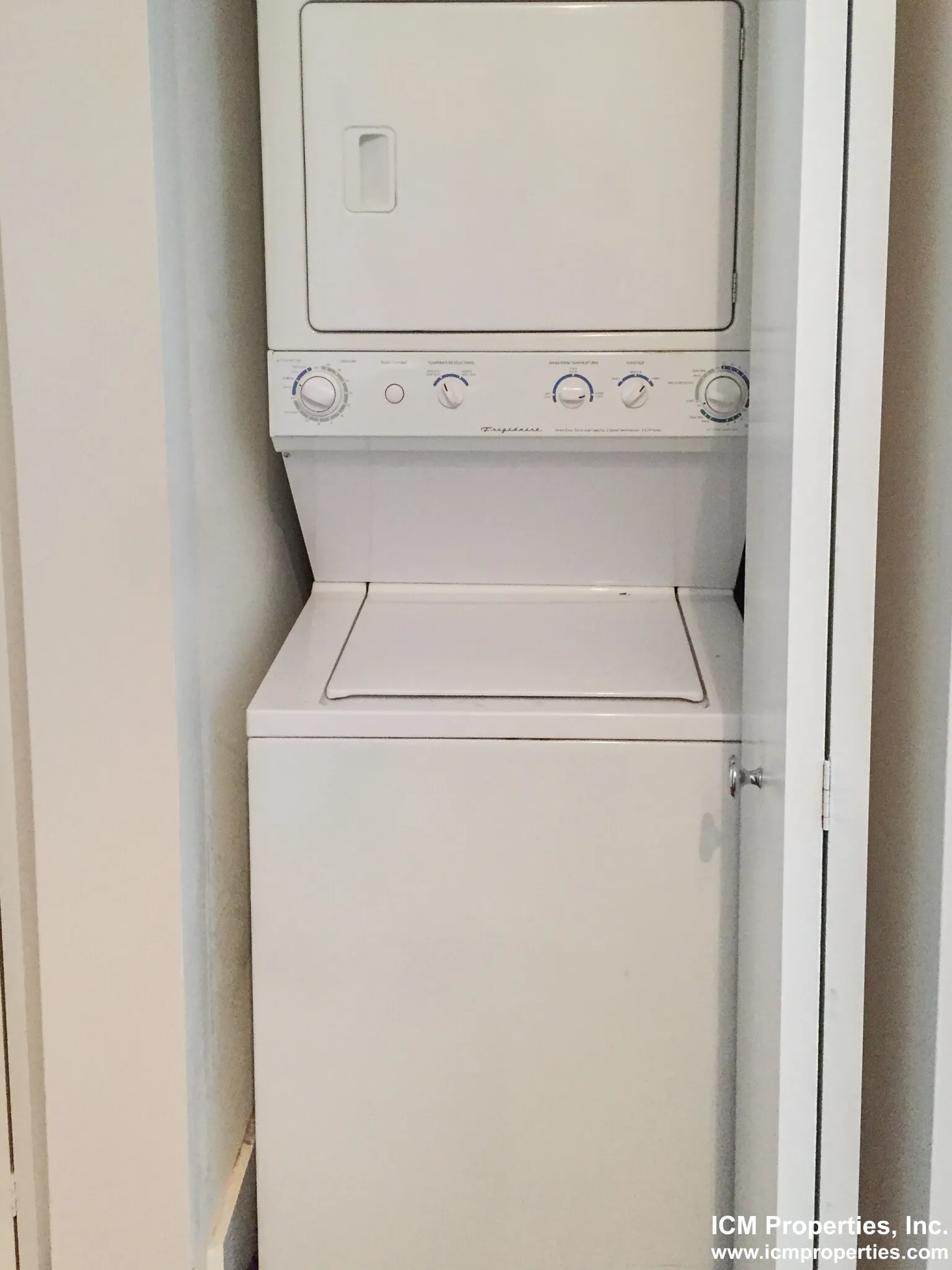 1849 W Cornelia Ave, ,  60657, USA 60657-unit#3451-2-Chicago-IL