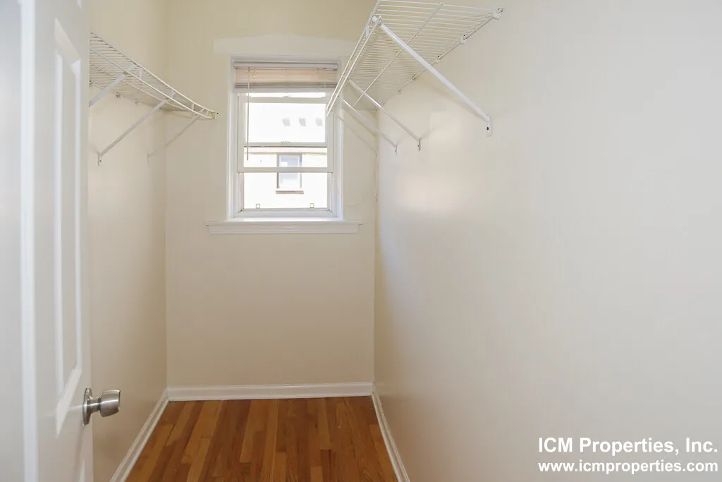 3912 N Pine Grove Ave, ,  60613, USA 60613-unit#3914-3W-Chicago-IL