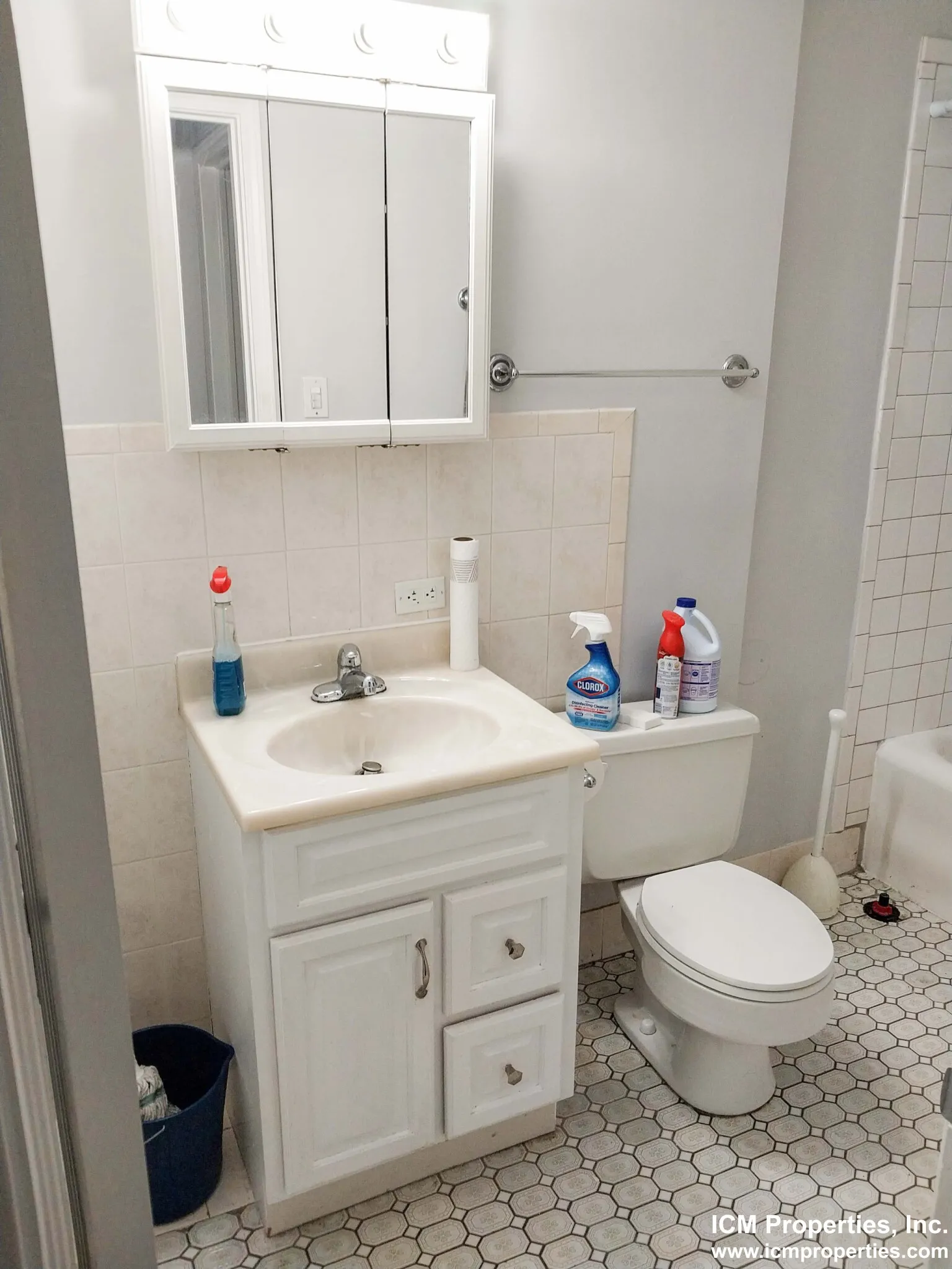 3708 N Sheffield Ave, ,  60613, USA 60613-unit#3710-206-Chicago-IL